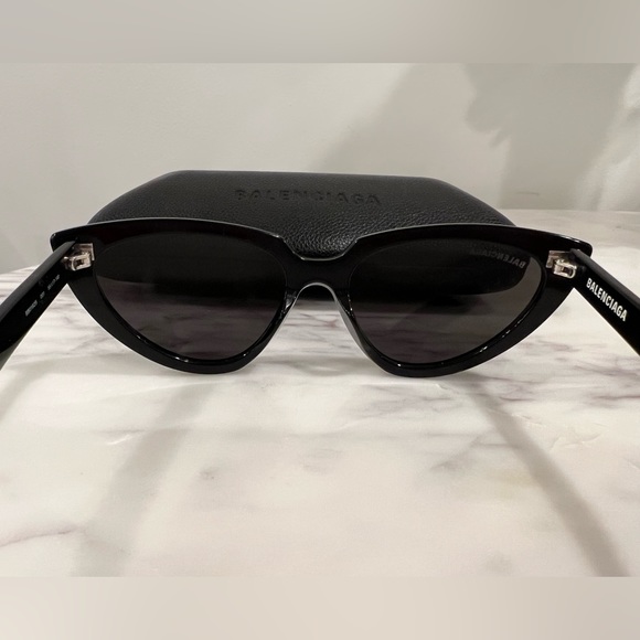 NWOT Balenciaga Cat Eye Sunglasses main image 8
